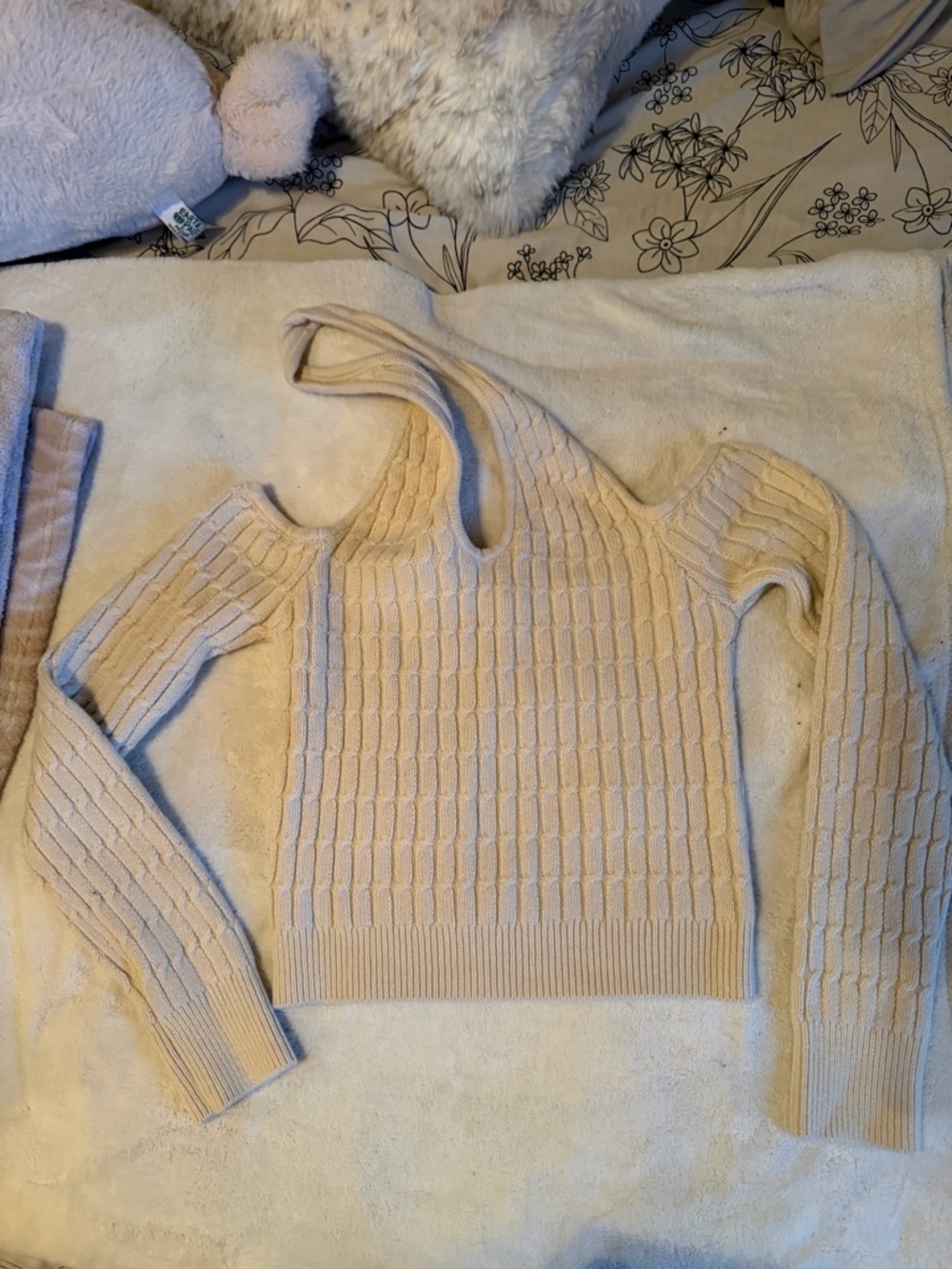 Abercrombie & Fitch Cream Off-the-Shoulder Cable Knit Sweater. Brand new